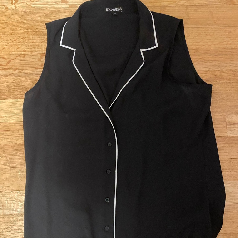 Black Sleeveless Blouse